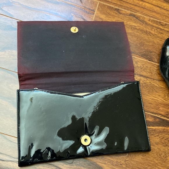 Jessica shiny sling back shoes and a shiny clutch duo - Picture 6 of 11